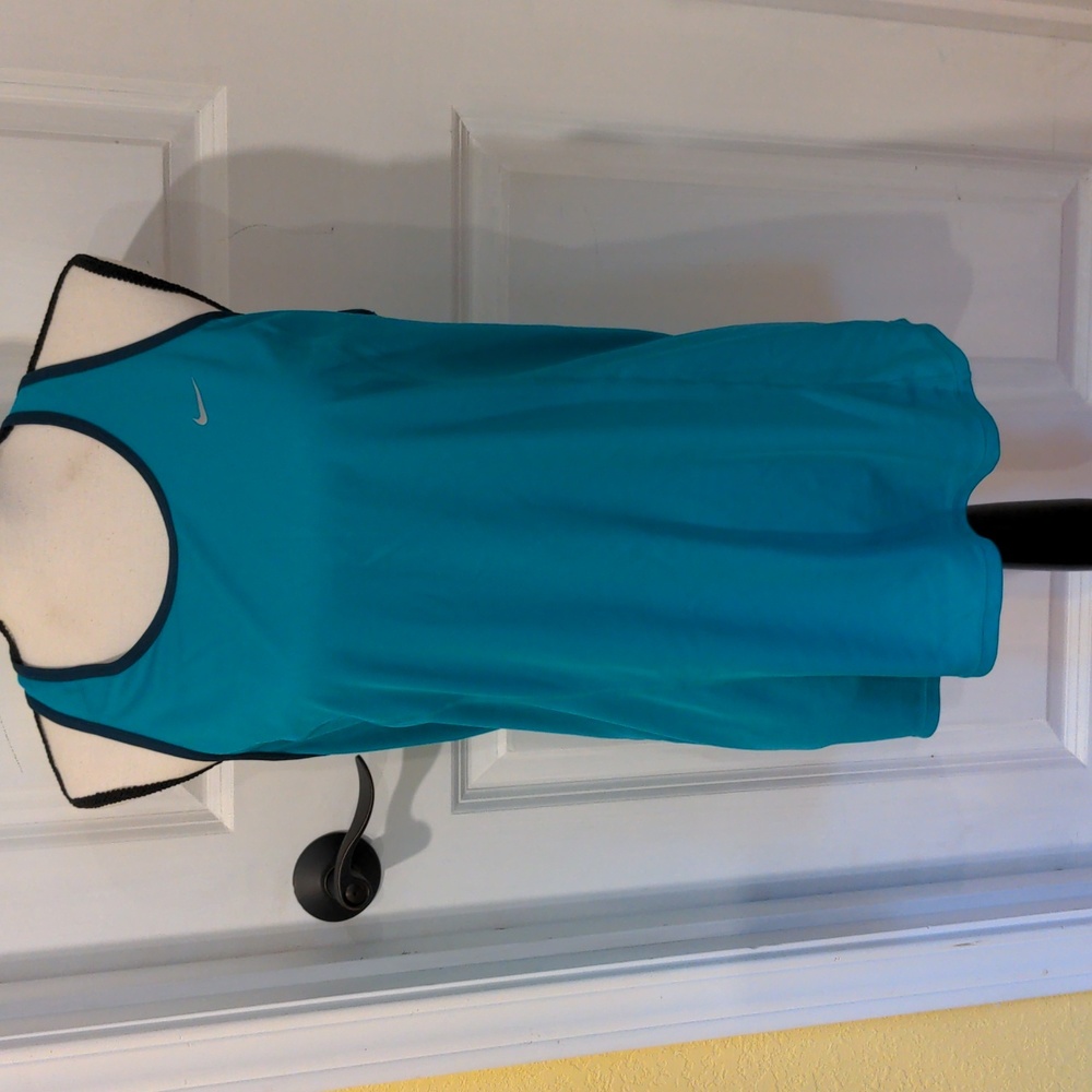 Nike DriFit performance top